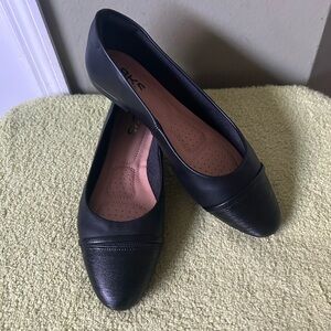 NWOT BKS made in Brazil Sleek Black Women's Flats